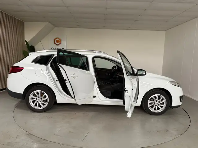 Renault Megane view 9