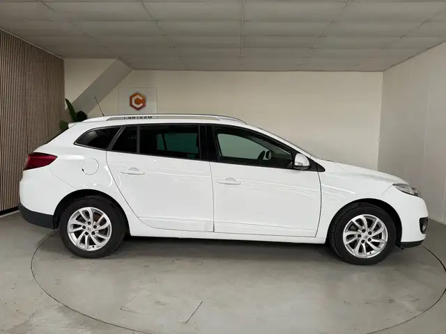 Renault Megane view 8