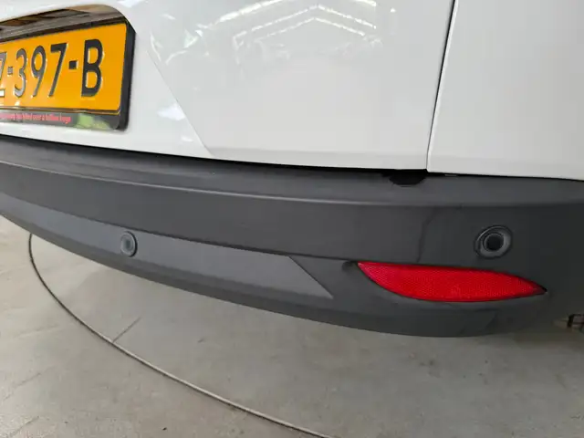 Renault Megane view 12