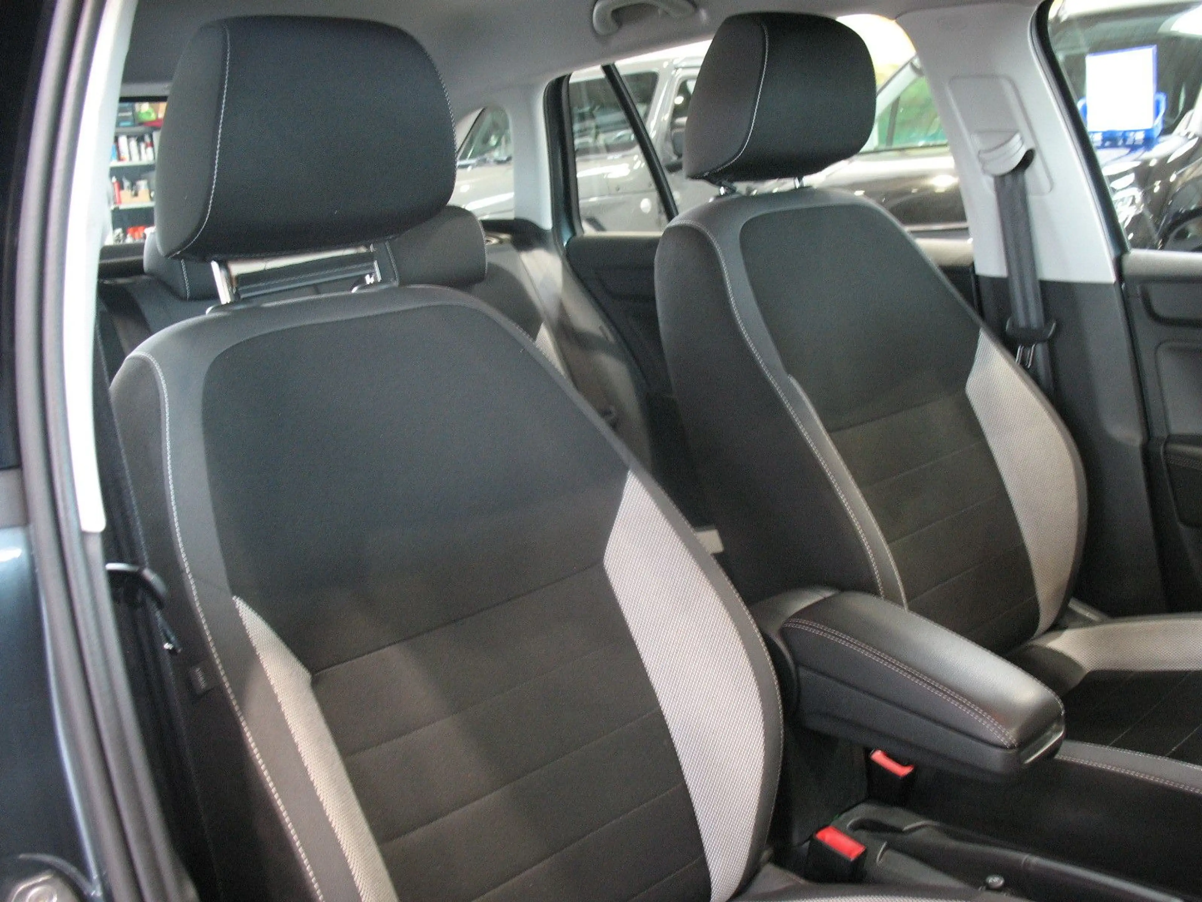 Skoda Rapid/Spaceback Spaceback 1.4 TDI Ambition *AUTOMATIK* — photo 5