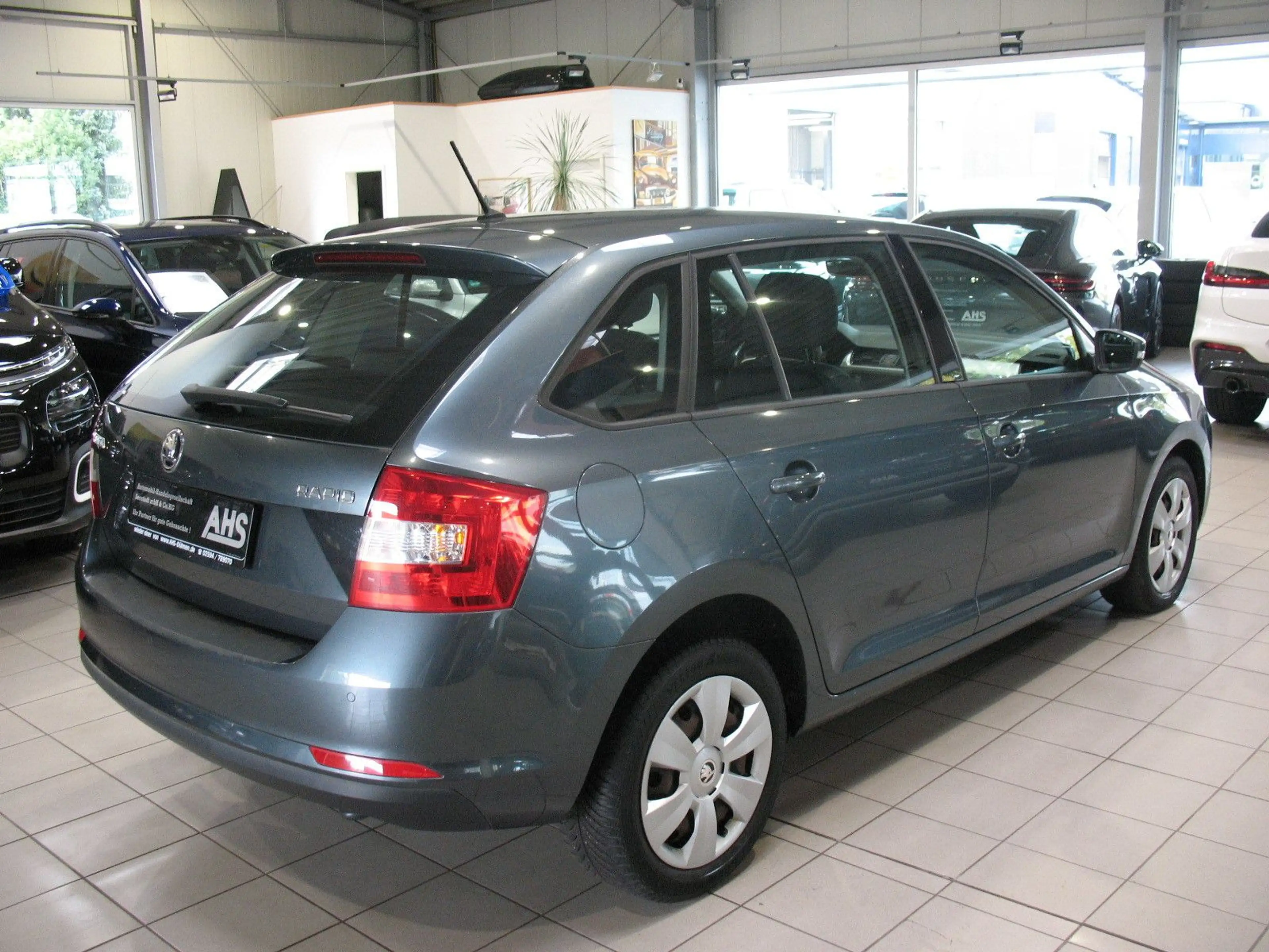 Skoda Rapid/Spaceback Spaceback 1.4 TDI Ambition *AUTOMATIK* — photo 3