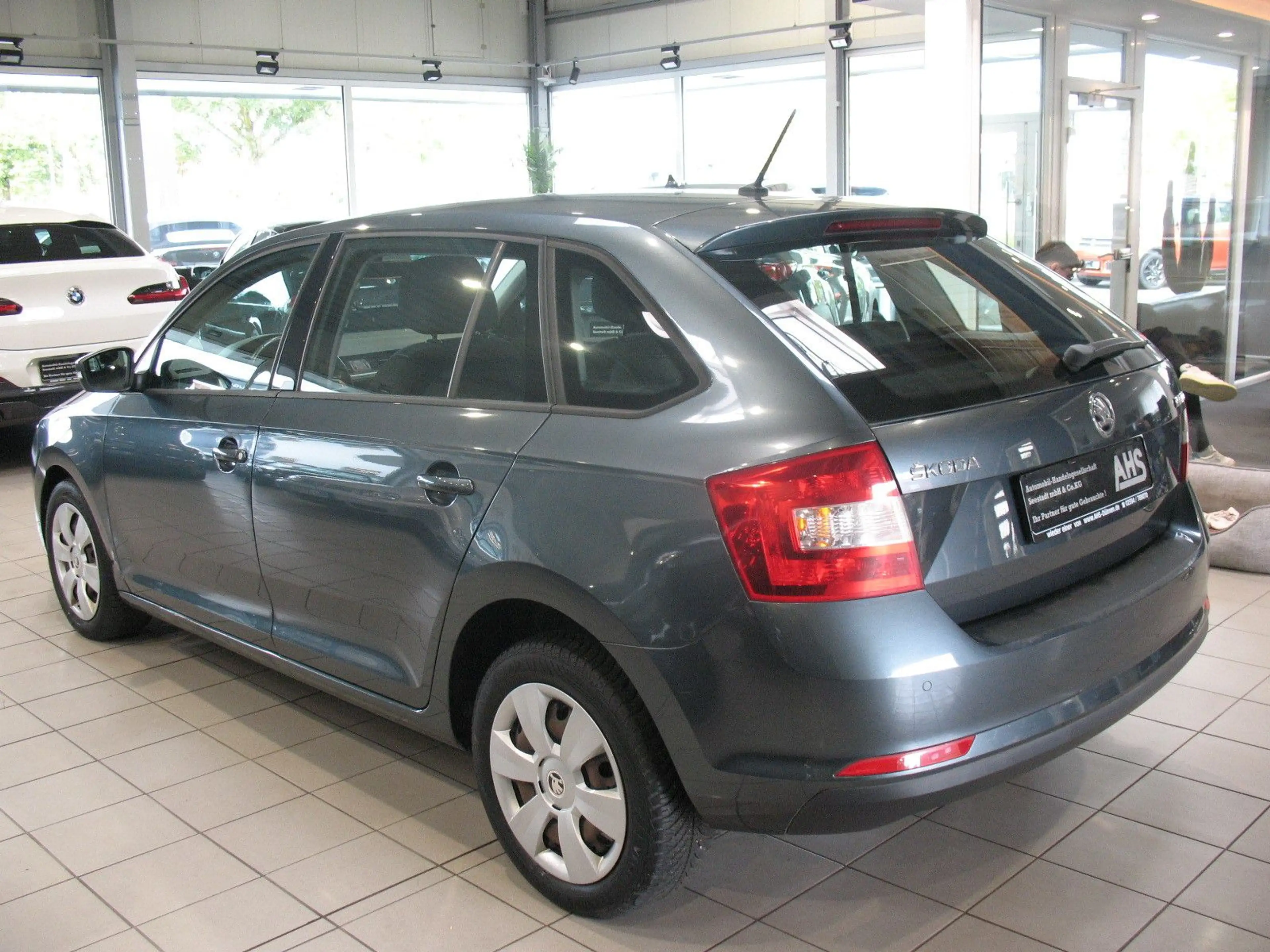 Skoda Rapid/Spaceback Spaceback 1.4 TDI Ambition *AUTOMATIK* — photo 4