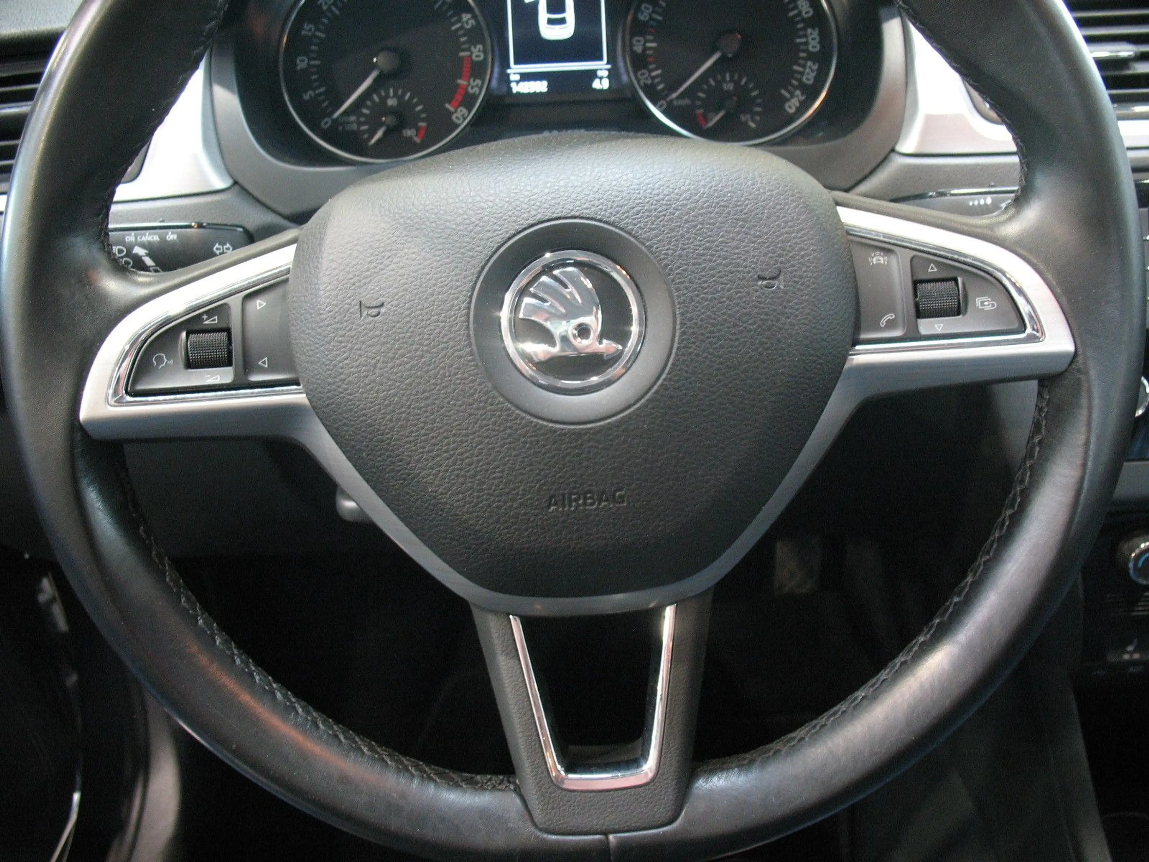 Skoda Rapid/Spaceback Spaceback 1.4 TDI Ambition *AUTOMATIK* — photo 11
