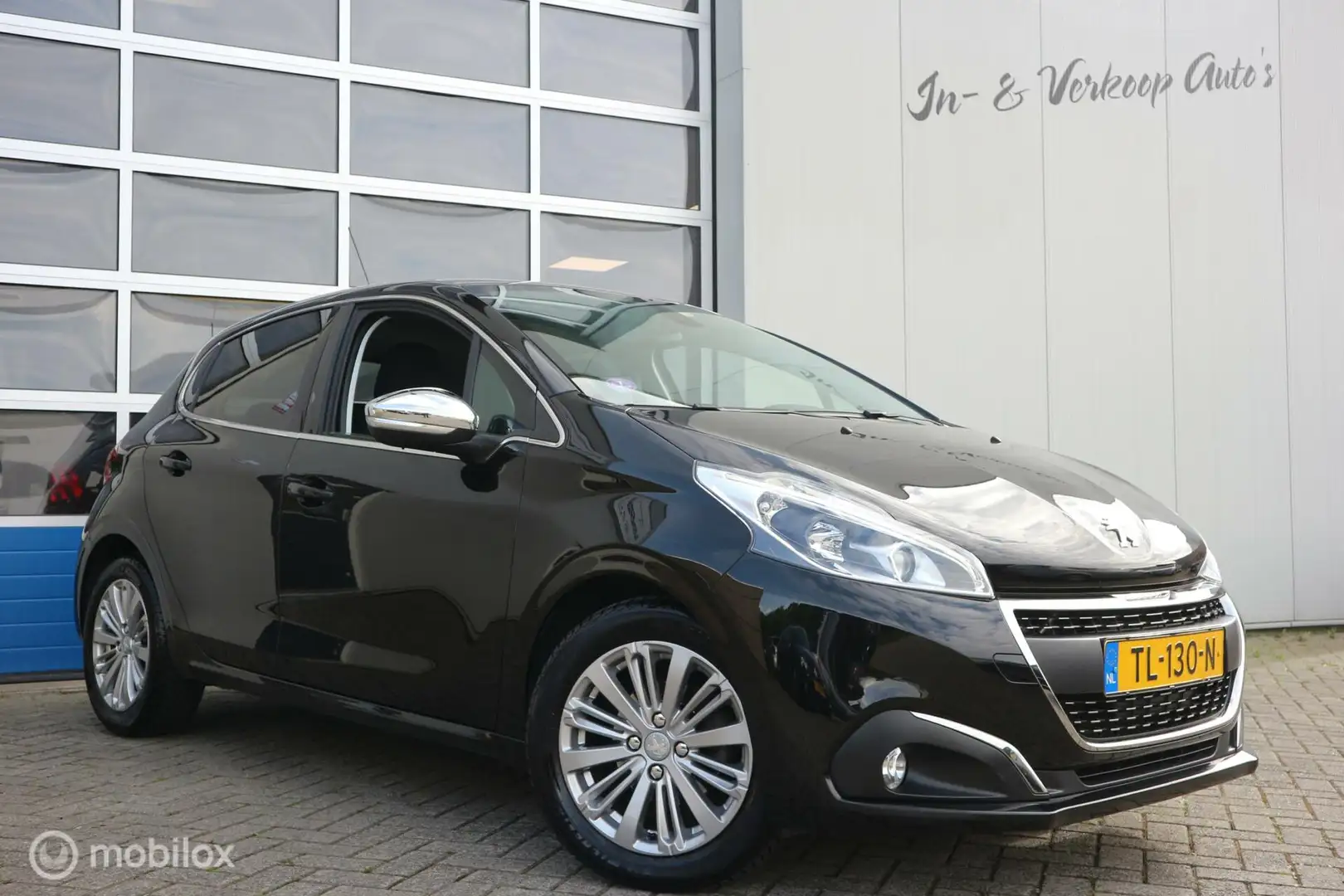 Peugeot 208 1.2 PureTech Allure ECC/NAVI/TREKHAAK/NAP Noir - 2