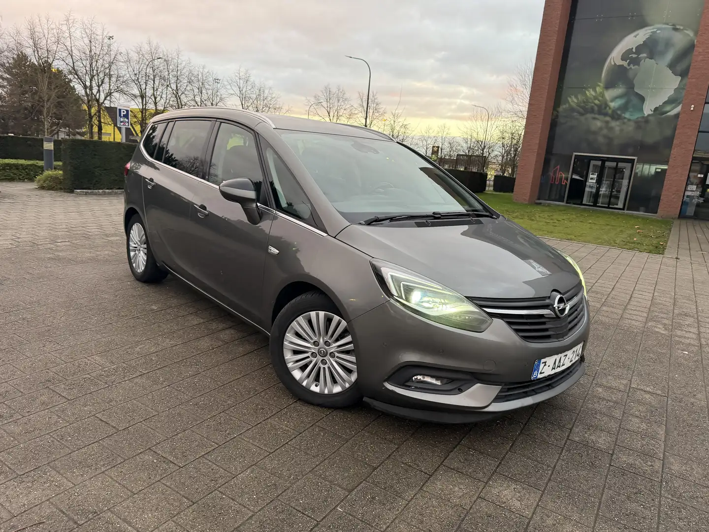 Opel Zafira Tourer 2.0 CDTi ecoFLEX Cosmo Start/Stop Grau - 2