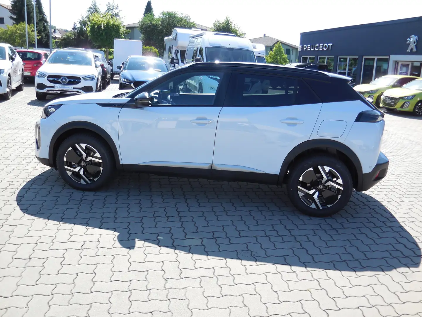 Peugeot 2008 Hybrid 145 GT*360° Kamera-NAVI-Panodach* Wit - 2