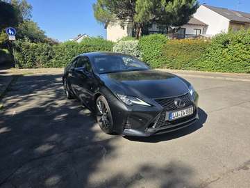F SPORT ,Rentnerfahrzeug ,Mark Levinson ,wenig km
