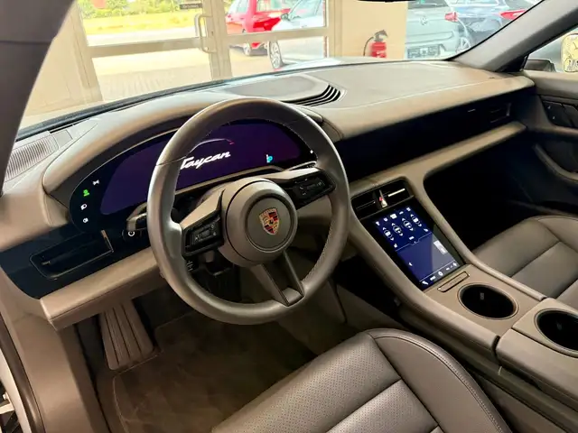 Porsche Taycan view 13