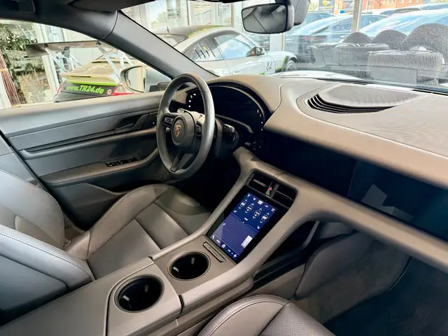 Porsche Taycan view 12