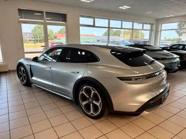 Porsche Taycan view 3