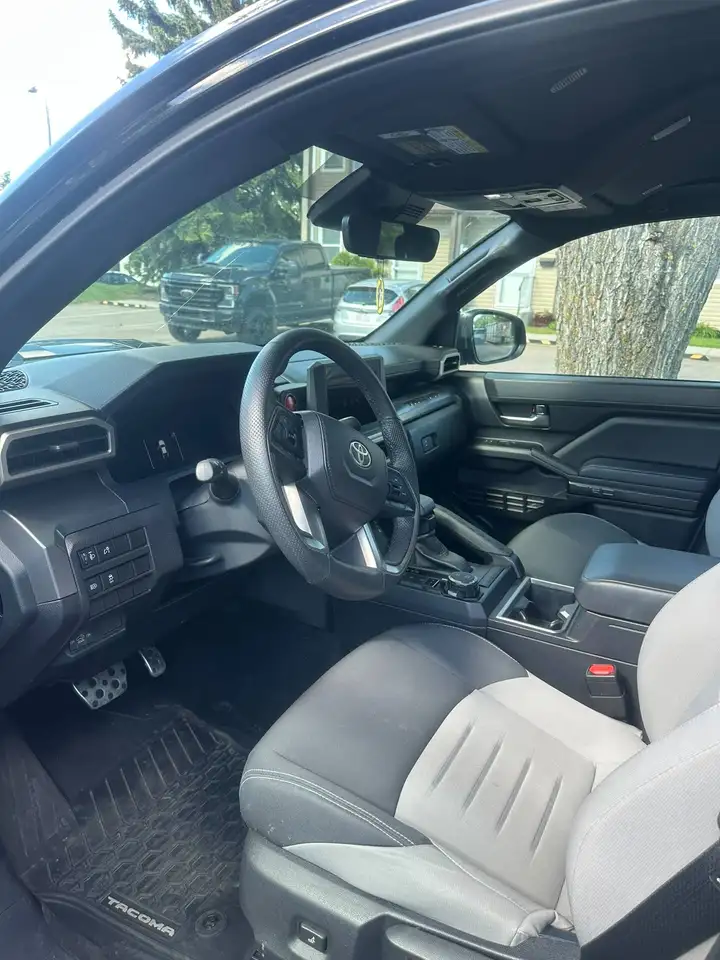 Toyota Tacoma снимка Toyota Tacoma