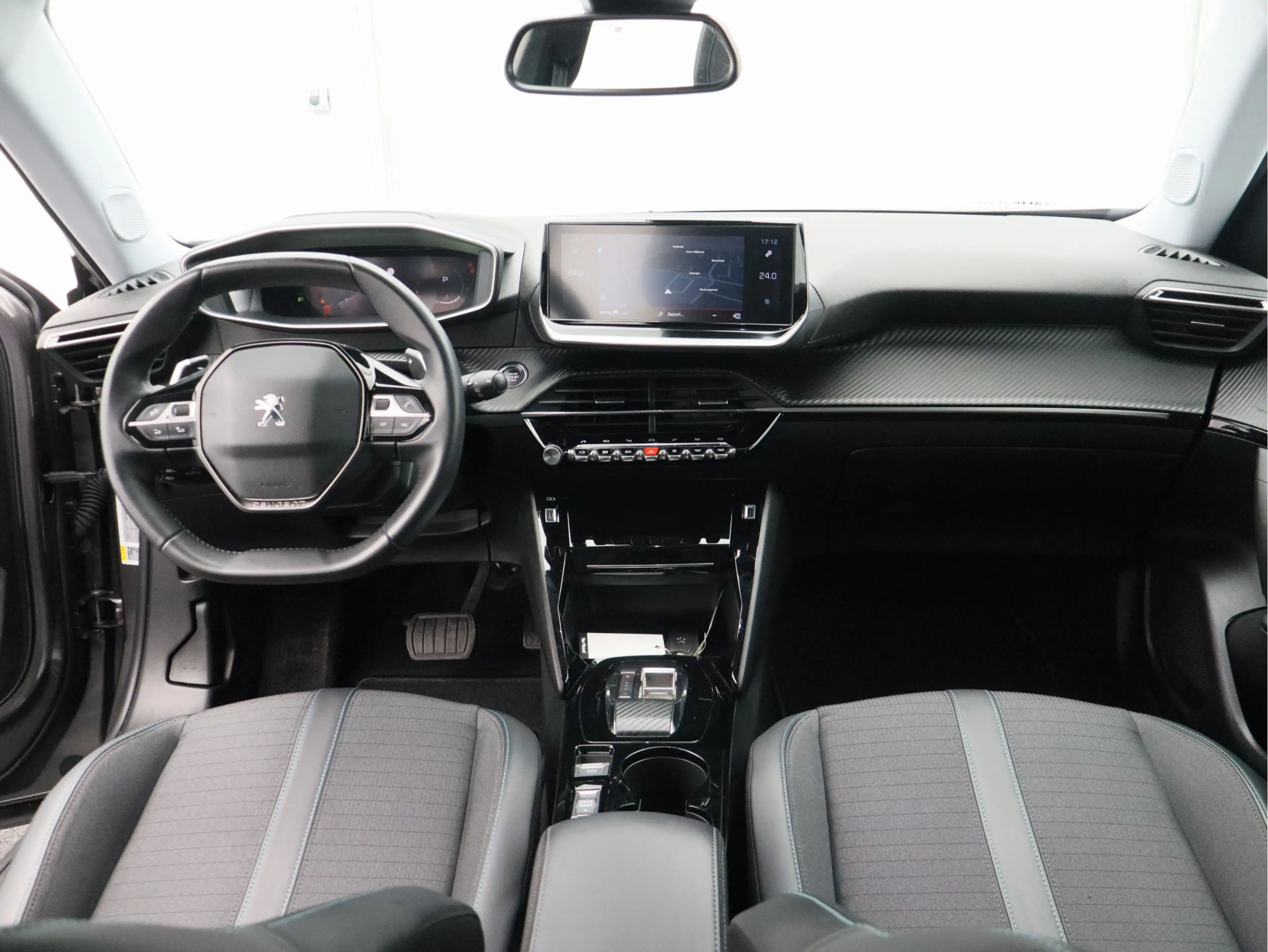 Peugeot 2008 1.2 PureTech Allure Pack/ automaat/ trekhaak! — photo 2