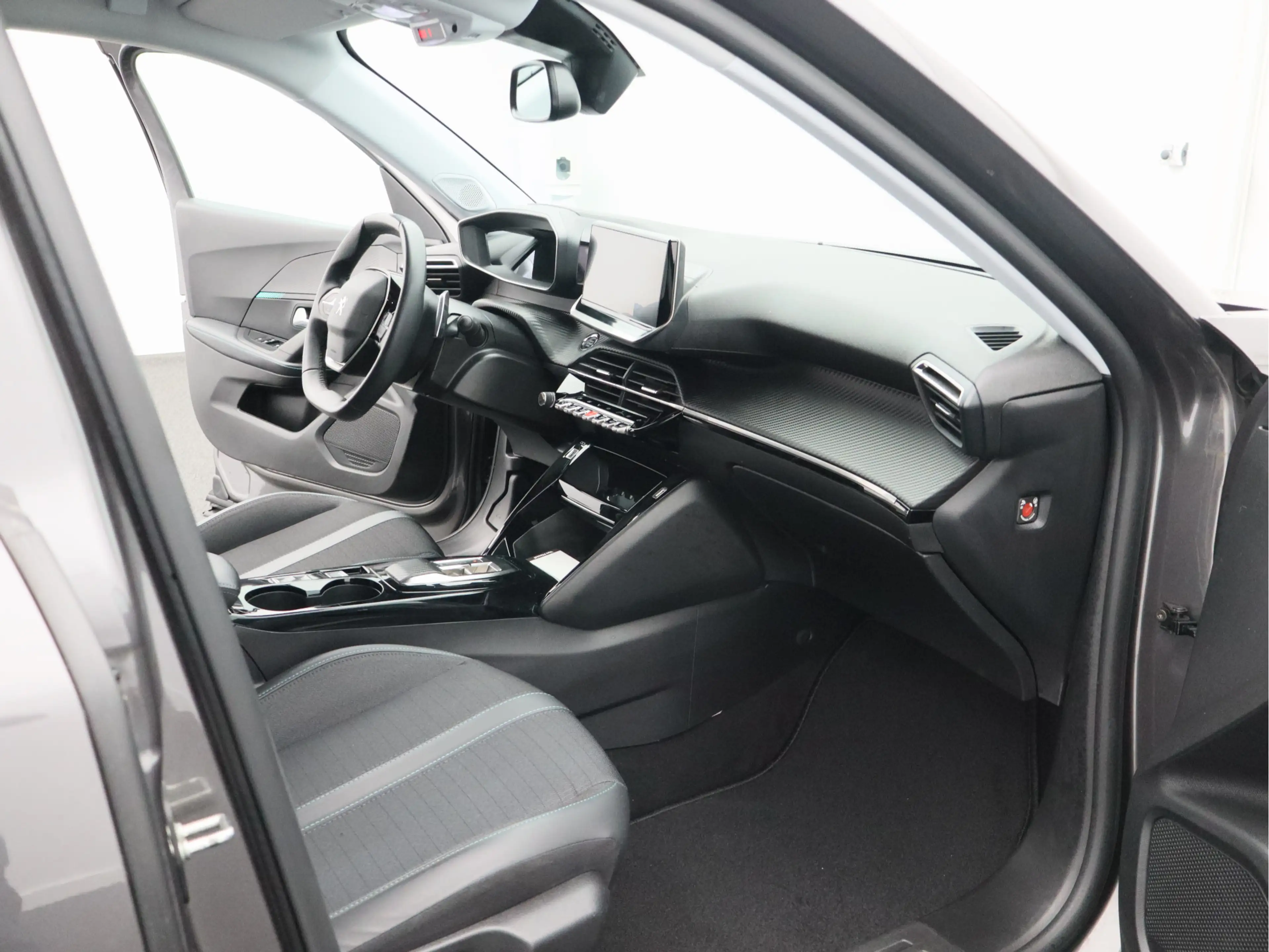 Peugeot 2008 1.2 PureTech Allure Pack/ automaat/ trekhaak! — photo 18