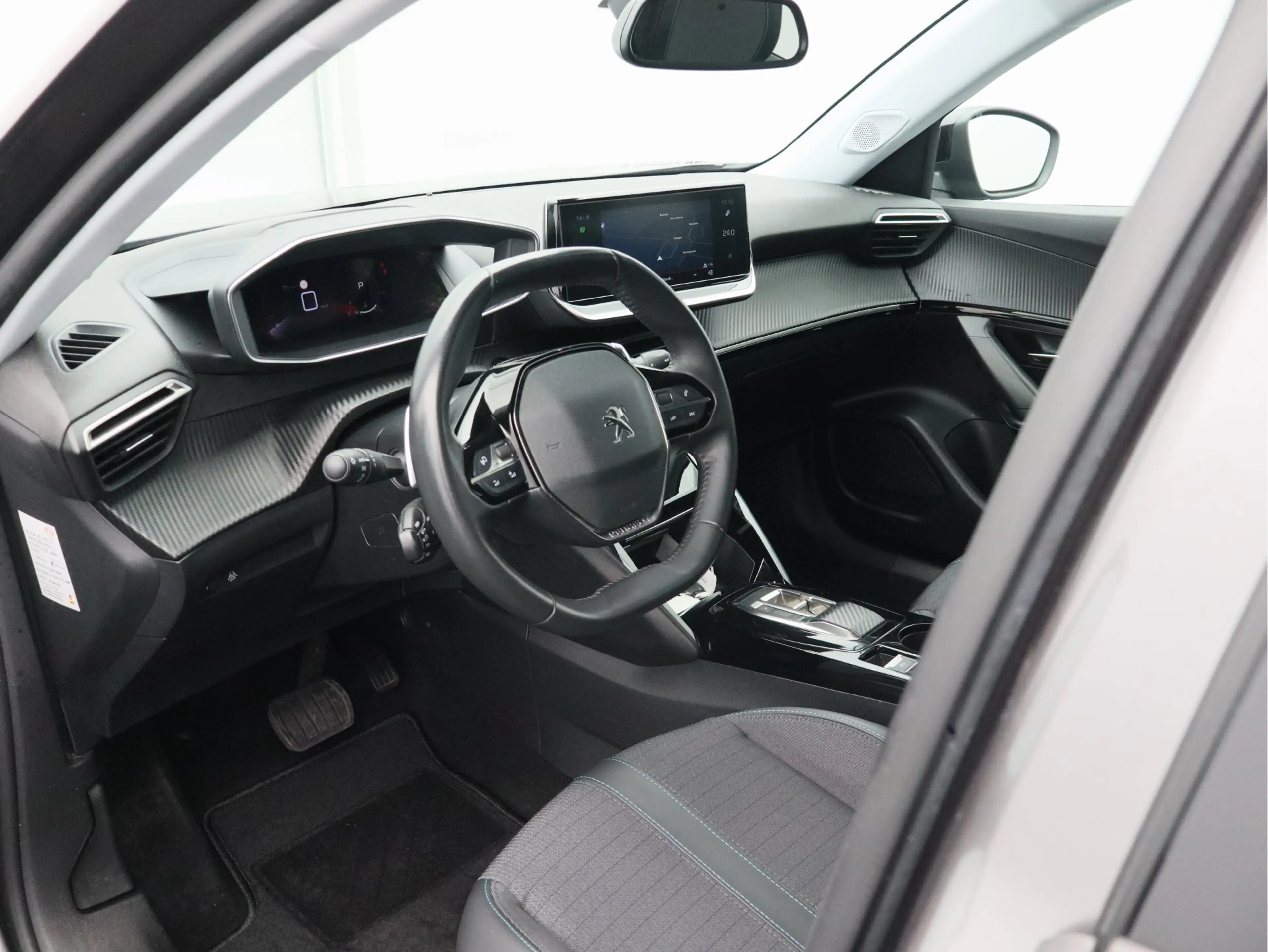 Peugeot 2008 1.2 PureTech Allure Pack/ automaat/ trekhaak! — photo 33