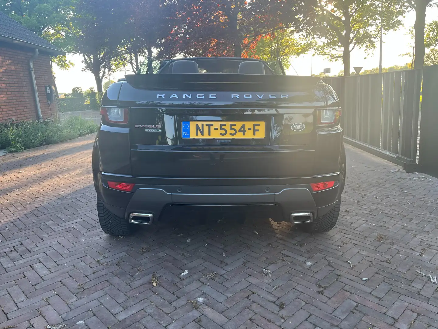 Land Rover Range Rover Evoque 2.0 Si4 HSE Dynamic Zwart - 2