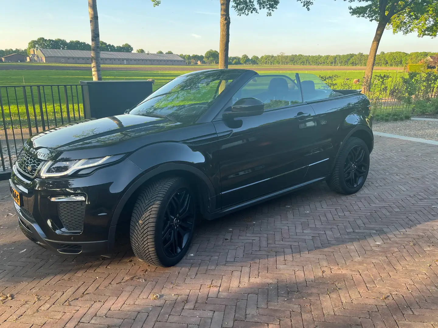 Land Rover Range Rover Evoque 2.0 Si4 HSE Dynamic Zwart - 1