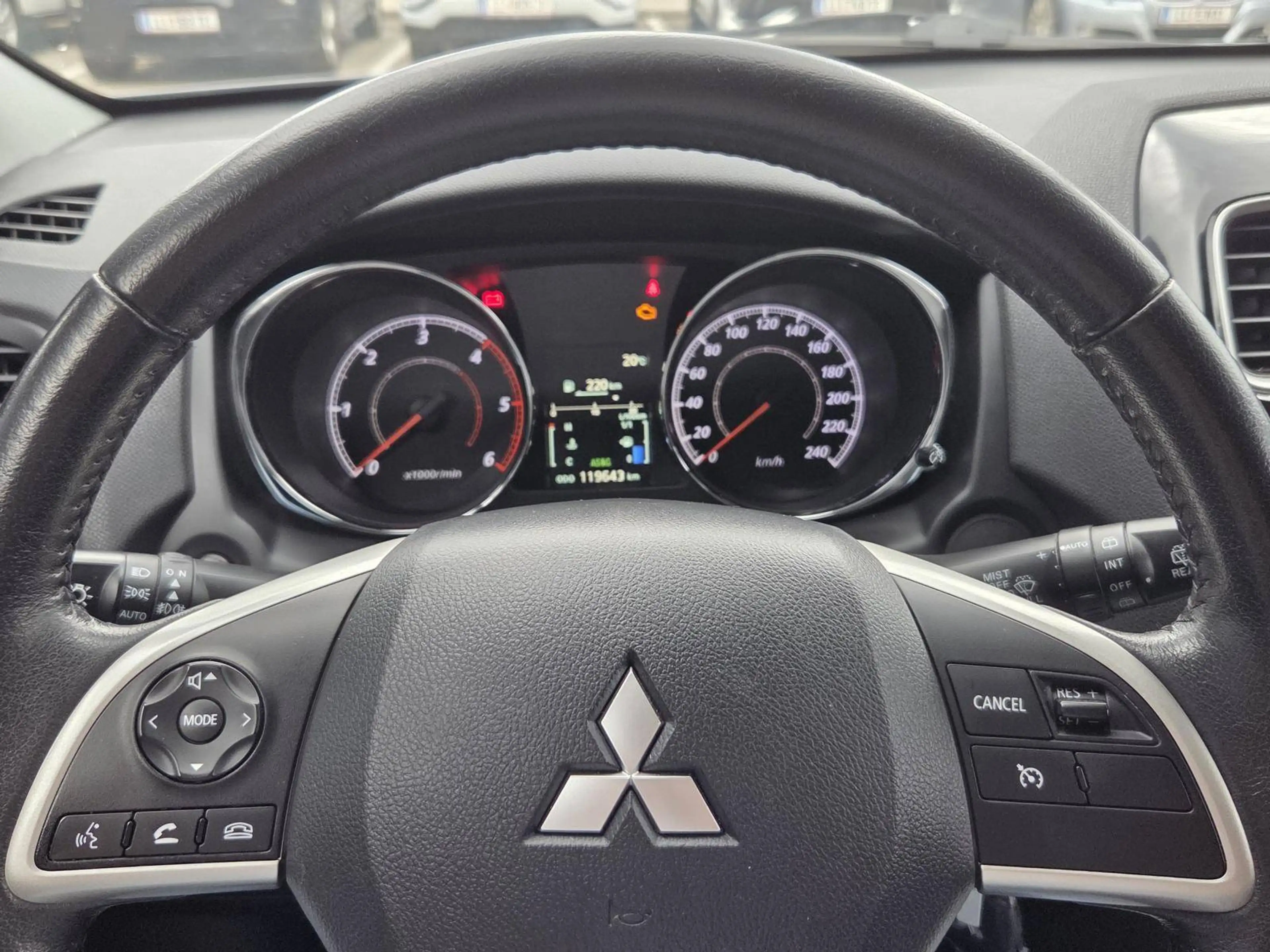 Mitsubishi ASX ASX 1,8 DI-D LP 4WD Invite Comfortline + AV — photo 8