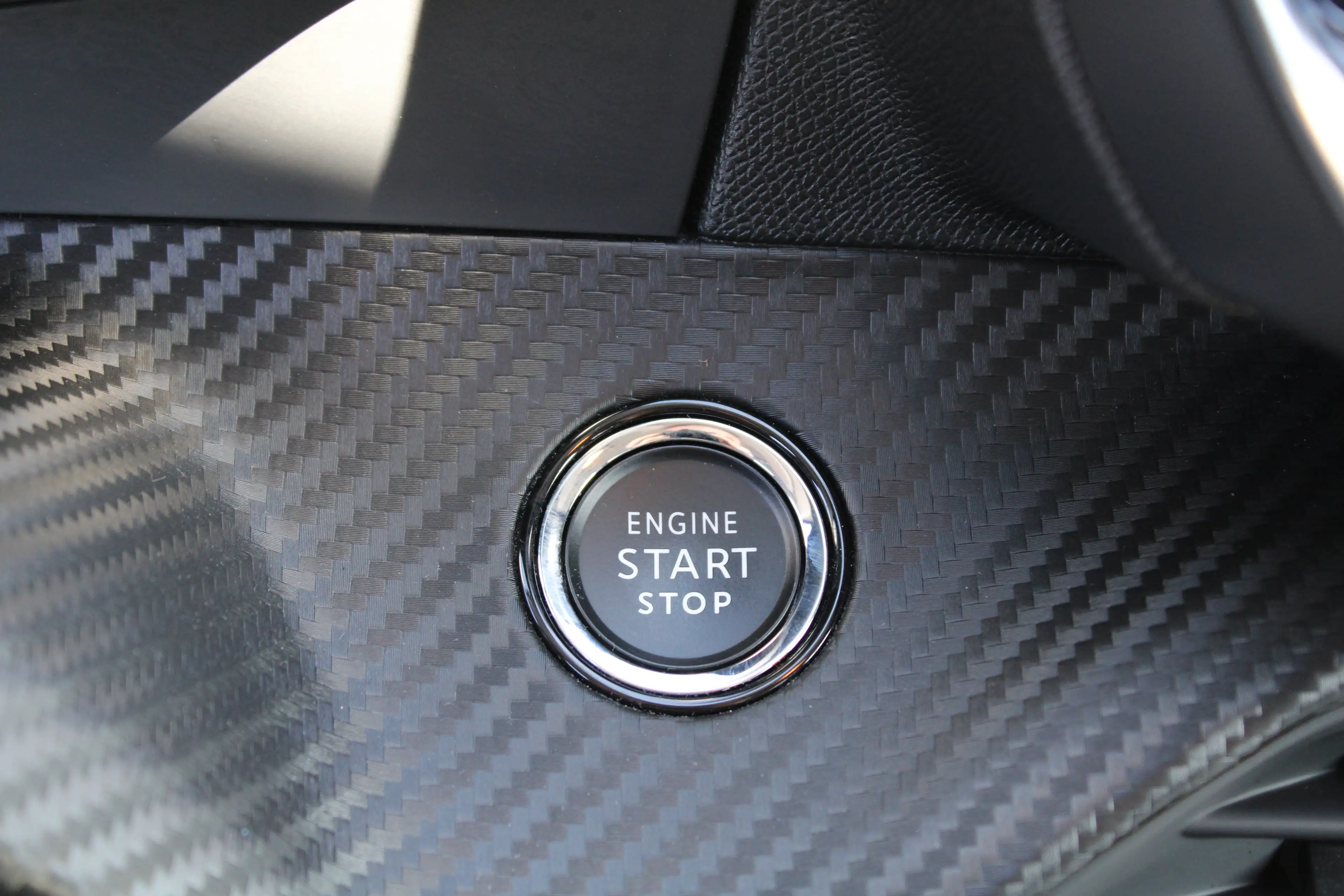 Peugeot 208 1.2 PureTech Allure Pack | Navi by app | Camera | — photo 7