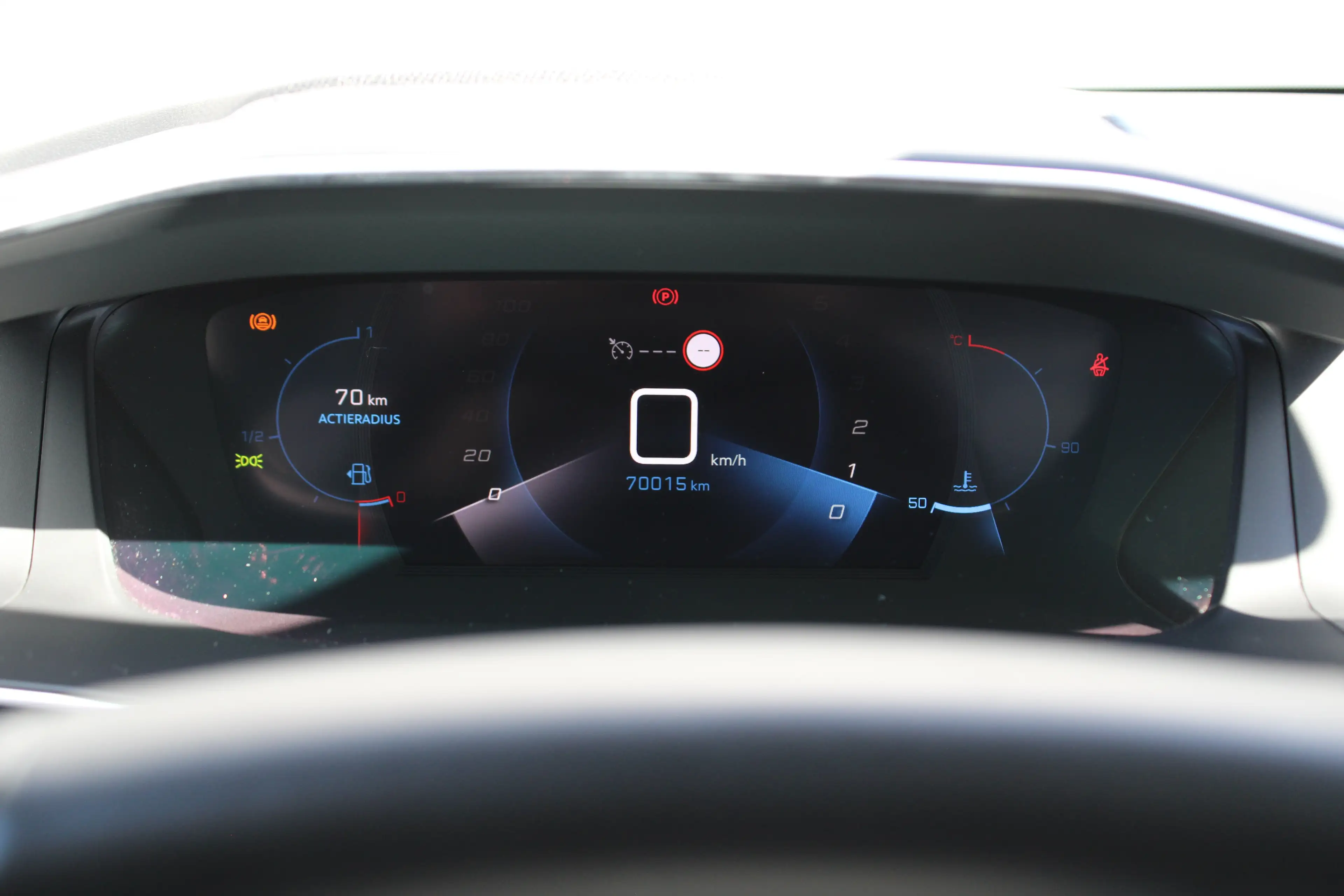 Peugeot 208 1.2 PureTech Allure Pack | Navi by app | Camera | — photo 10