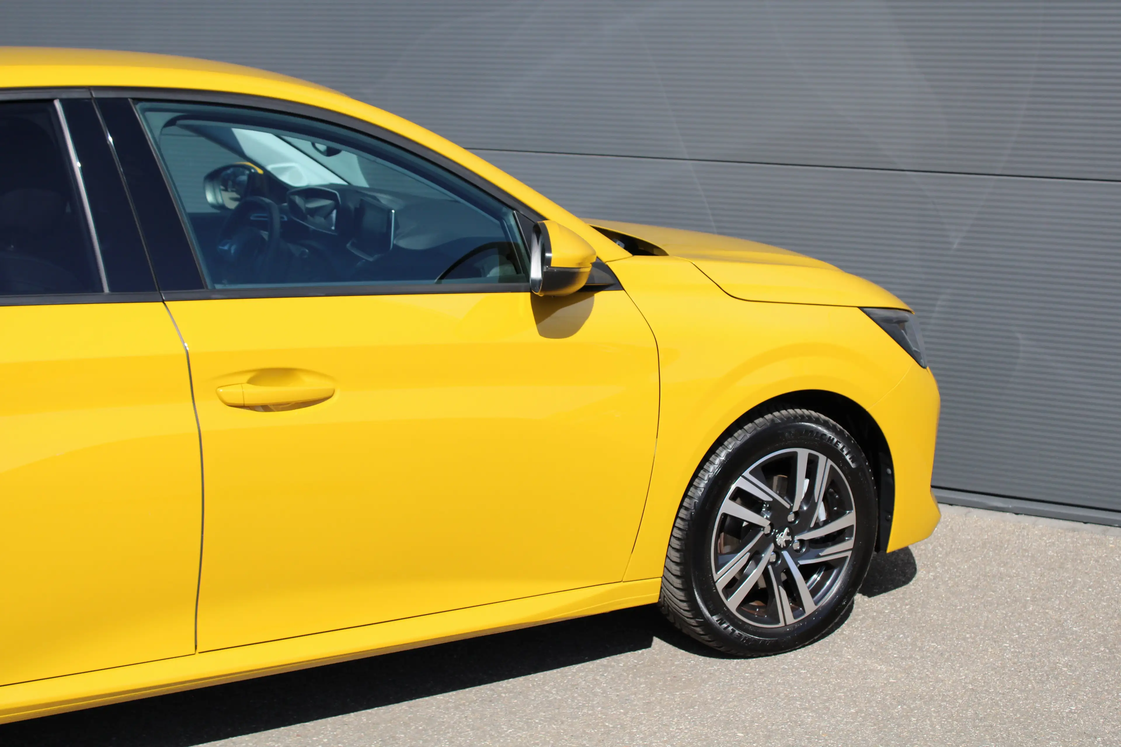 Peugeot 208 1.2 PureTech Allure Pack | Navi by app | Camera | — photo 21