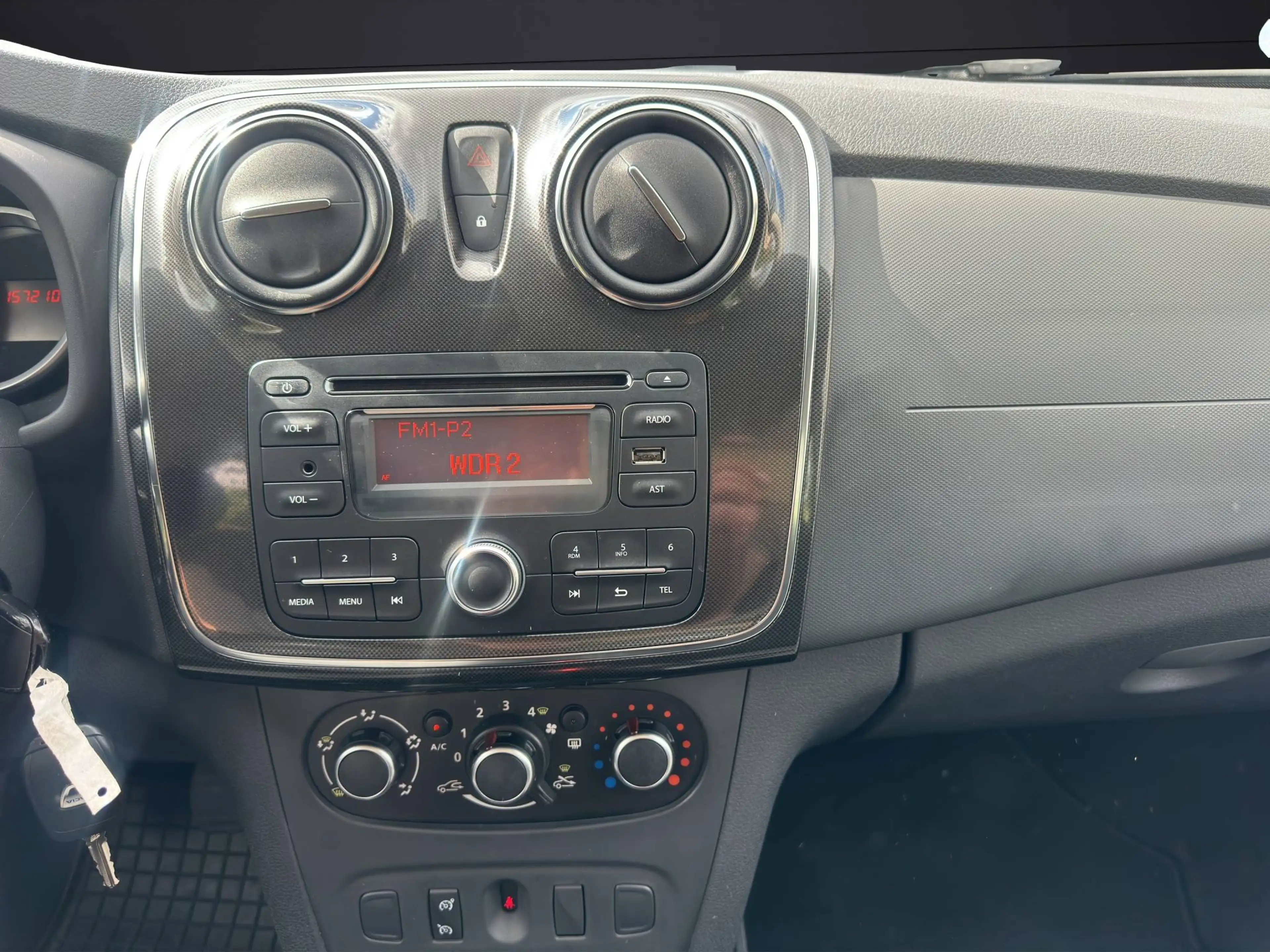 Dacia Logan MCV II Kombi Laureate KLIMA TEMP AHK — photo 13
