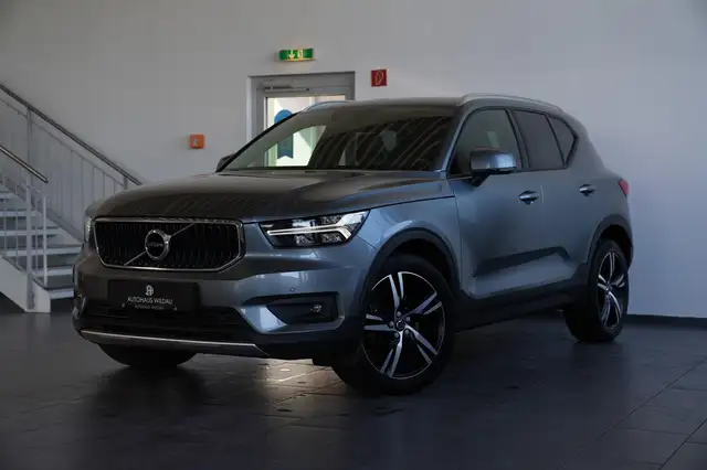 Volvo XC40 XC40 Momentum AWD