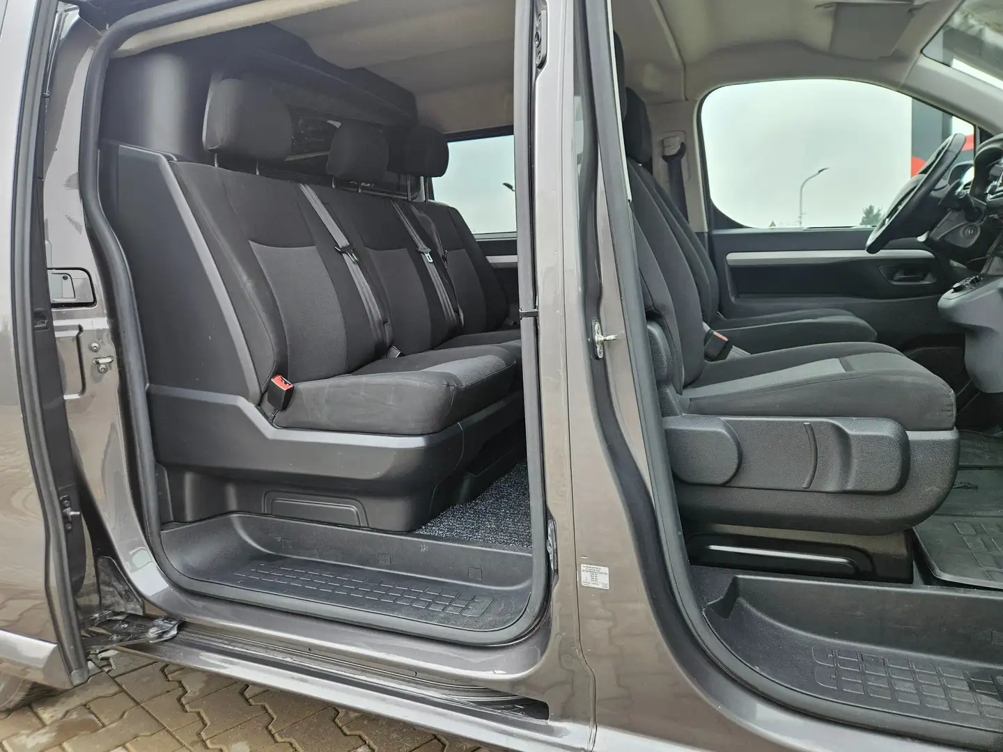 Peugeot Expert L3 2.0 BlueHDi 180 EAT8 - 2