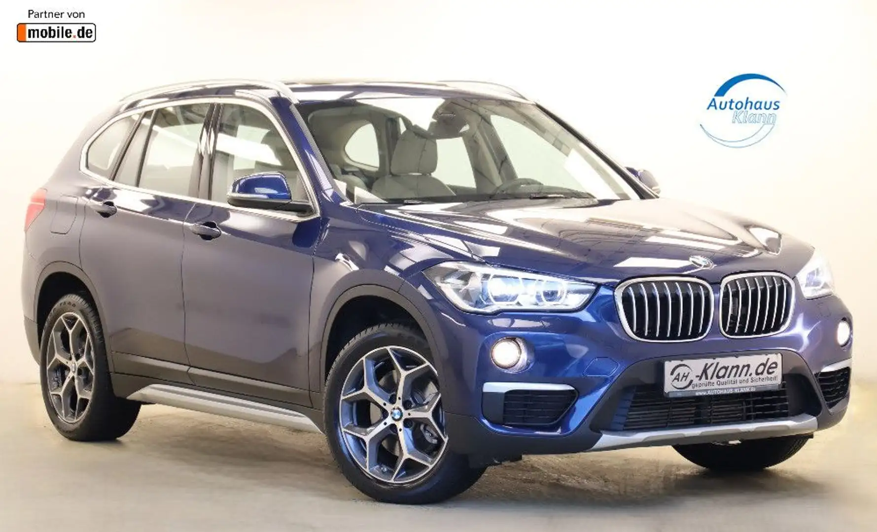 BMW X1 20i 2.0 190PS xDrive xLine Pano 1. Hand Blau - 1
