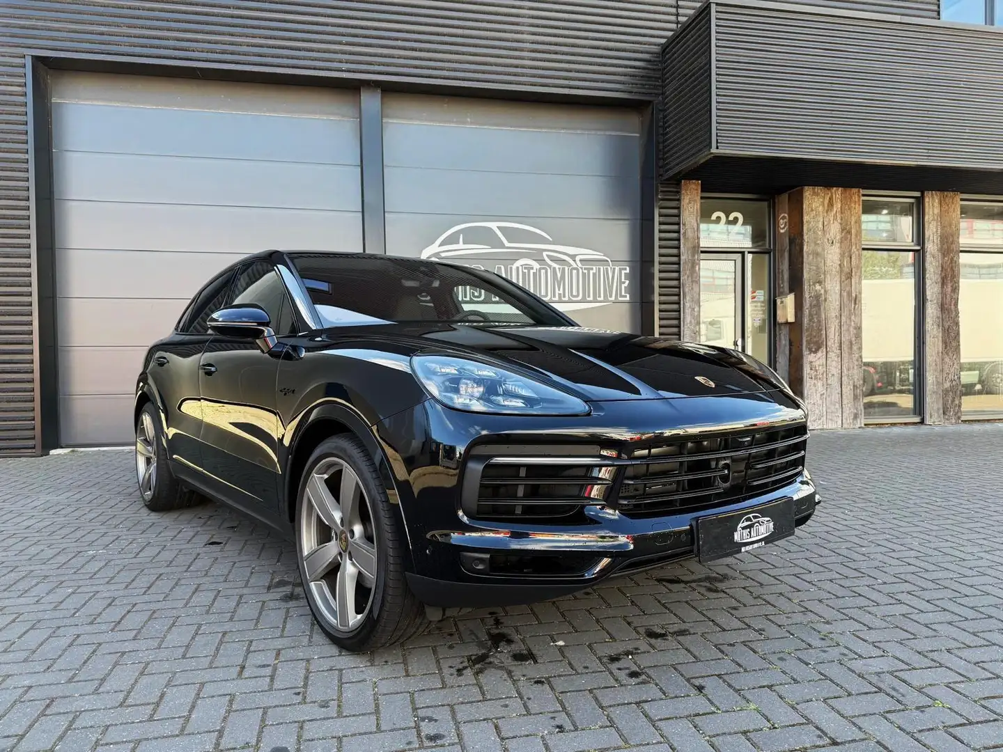 Porsche Cayenne Coupé 3.0 E-Hybrid Pano luchtv 22 inch Negro - 2