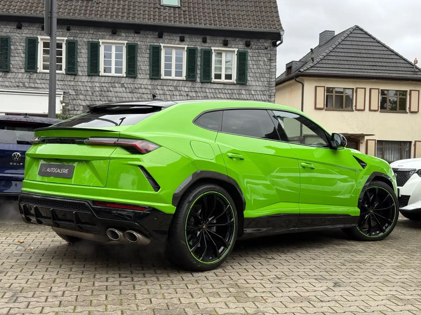 Lamborghini Urus 4.0 V8 Capsule Akrapovic Carbon 23 B&O TV Grün - 2
