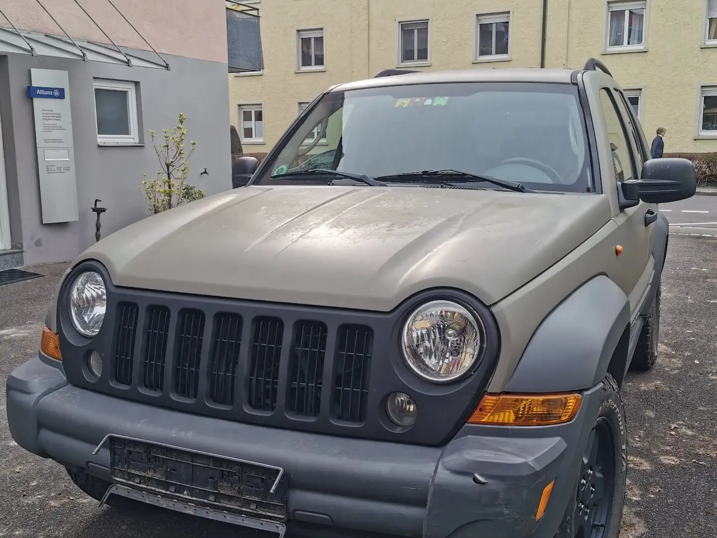 Jeep Cherokee 2.8 CRD Style Grau - 1