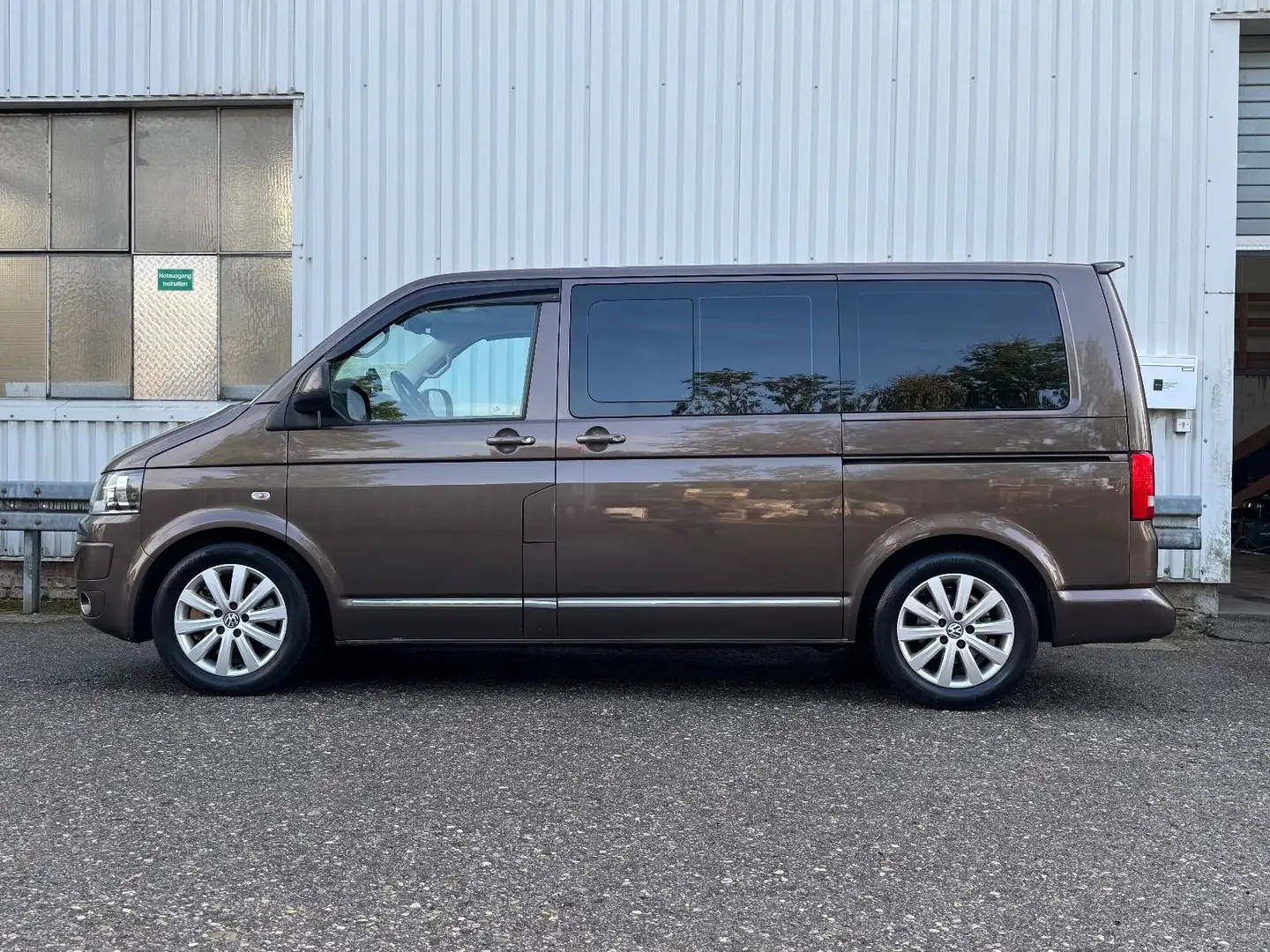 Volkswagen T5 Multivan * 4 Motion * Highline * DSG * 7 Sitz Brun - 2