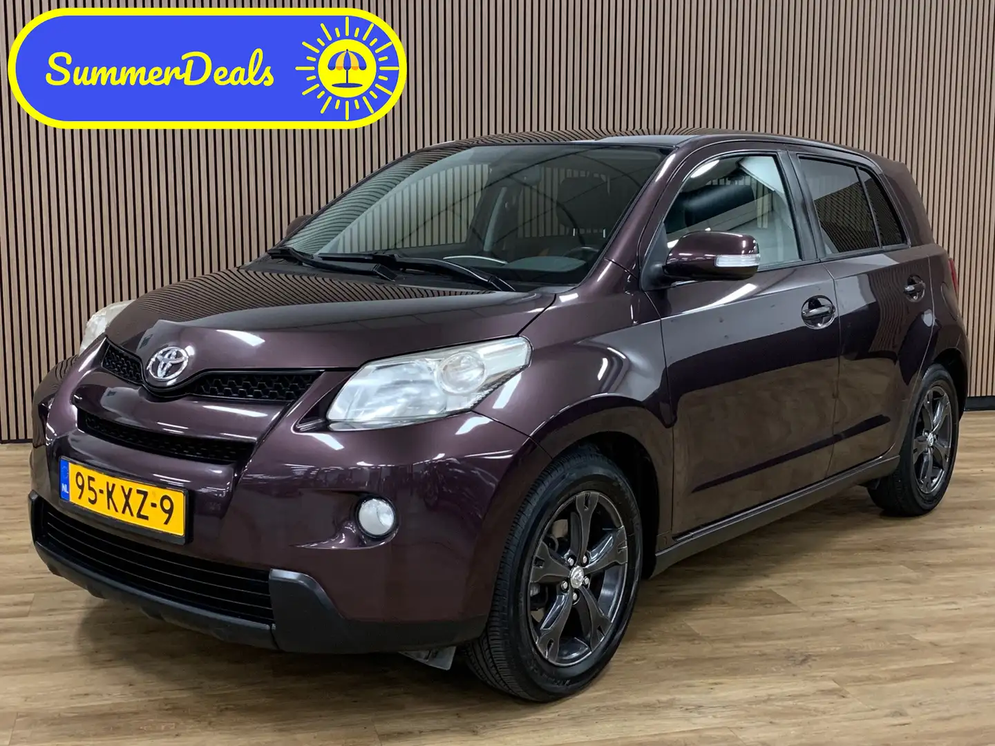 Toyota Urban Cruiser 1.3 VVT-i Dynamic|Navigatie|Climate Control| Paars - 1
