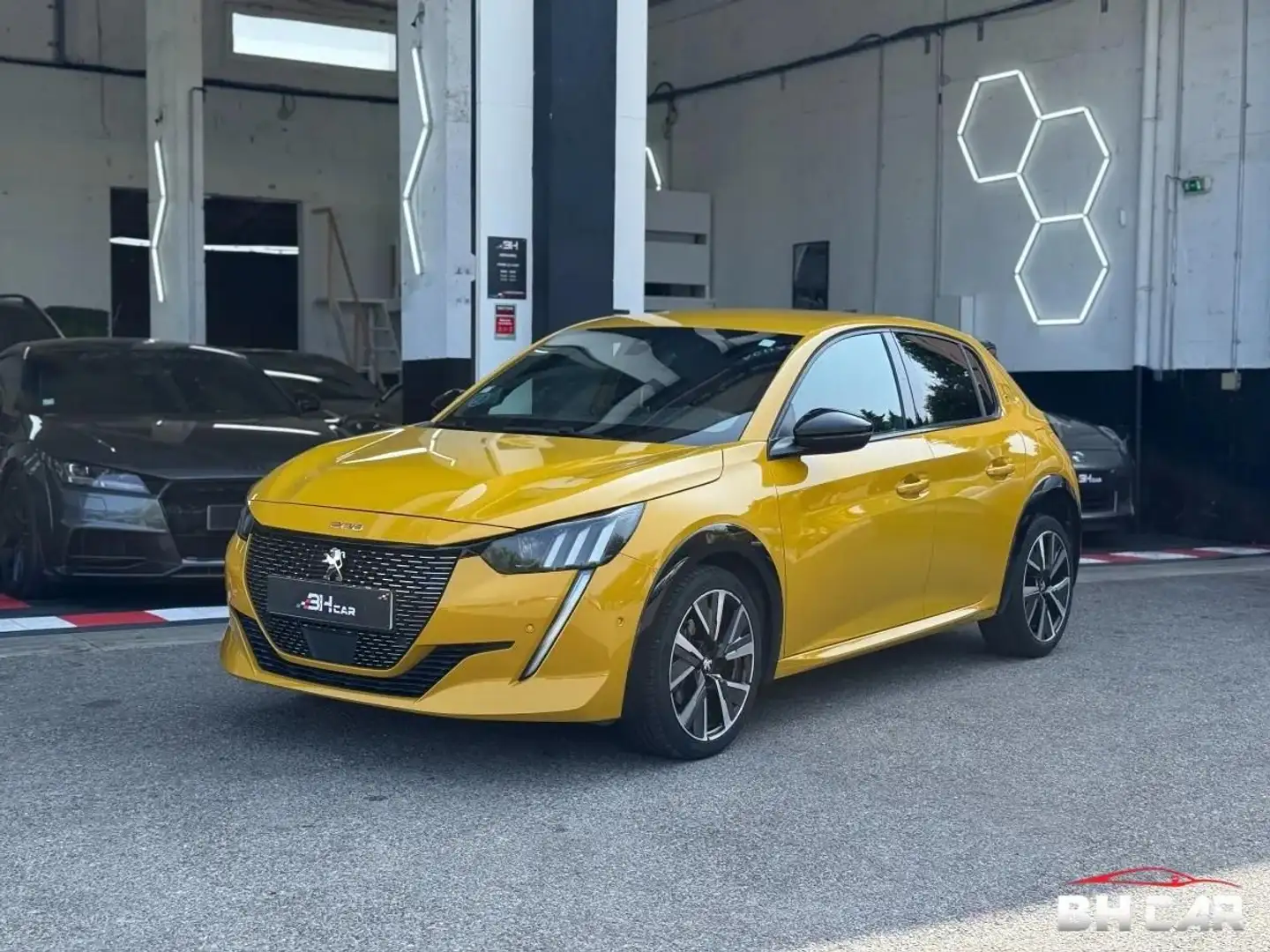 Peugeot 208 GENERATION-II 1.2L 100 GT EAT8 BVA TVA RECUPERABLE Amarillo - 1