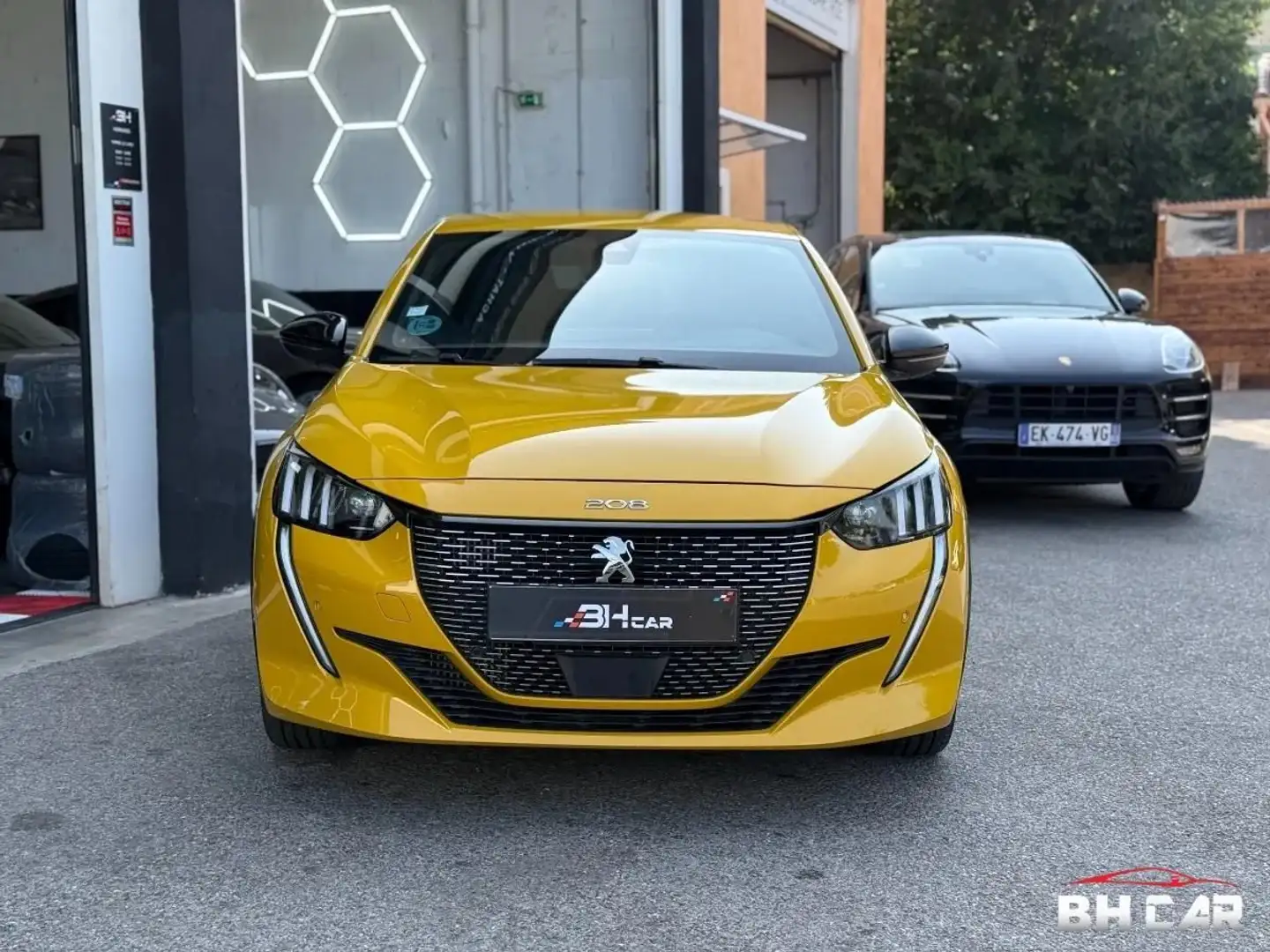Peugeot 208 GENERATION-II 1.2L 100 GT EAT8 BVA TVA RECUPERABLE Amarillo - 2