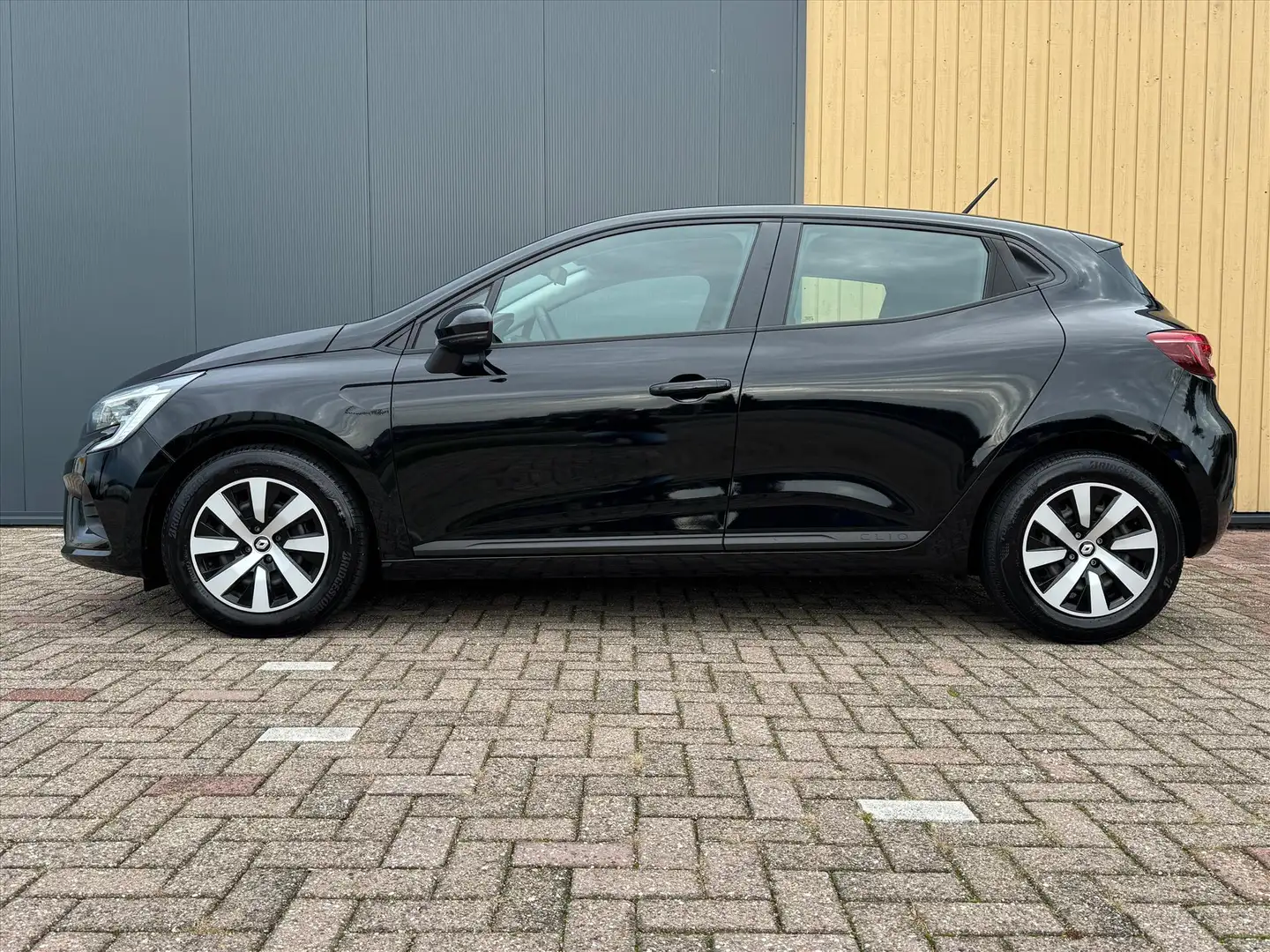 Renault Clio 1.0 TCe 90pk Equilibre Meer foto's volgen | NL Aut Noir - 2