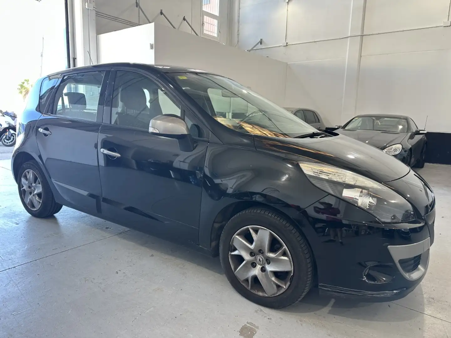 Renault Scenic 1.5dCi Emotion 95 Noir - 1