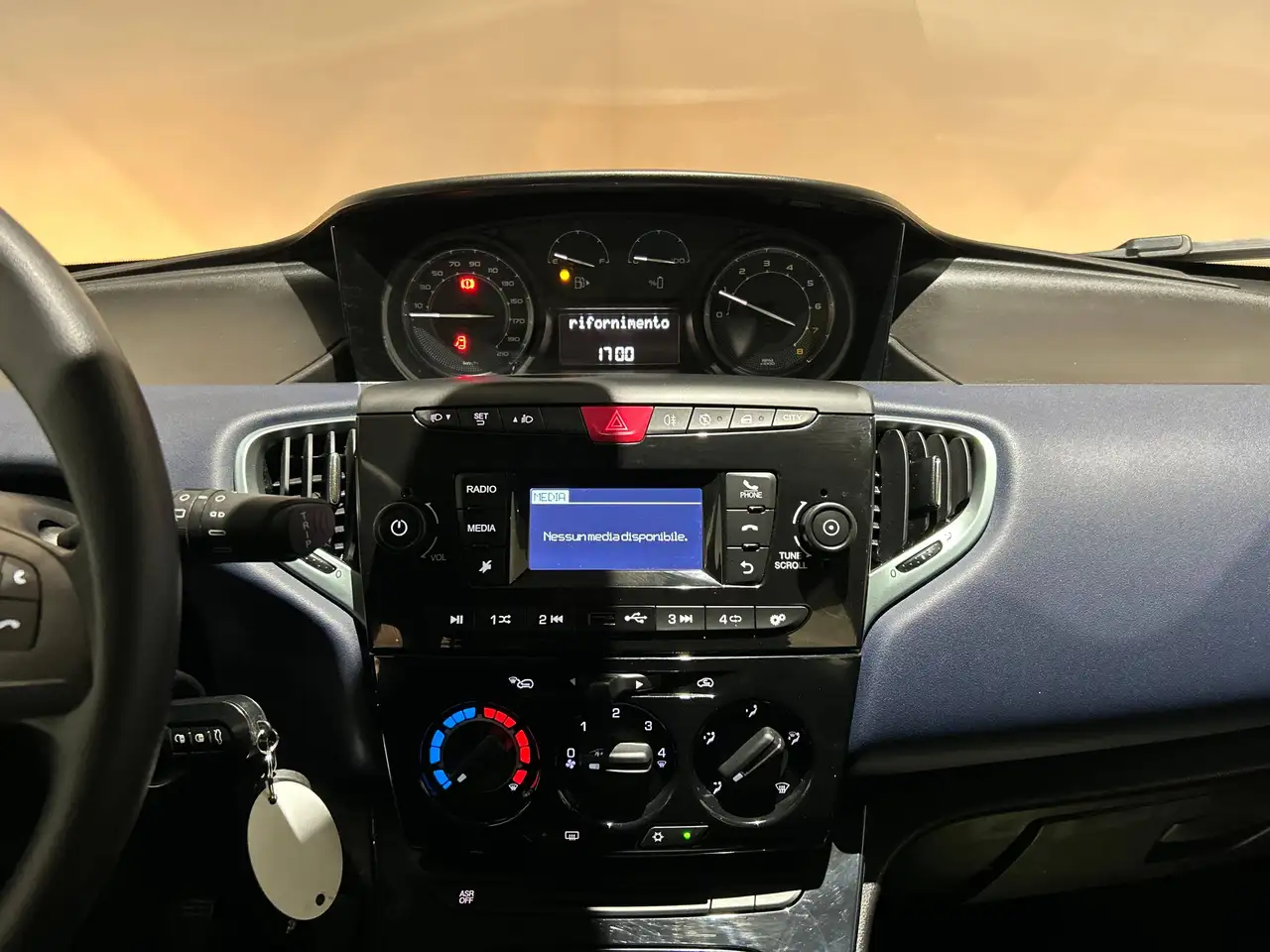 Lancia Ypsilon 2024 — фото 10