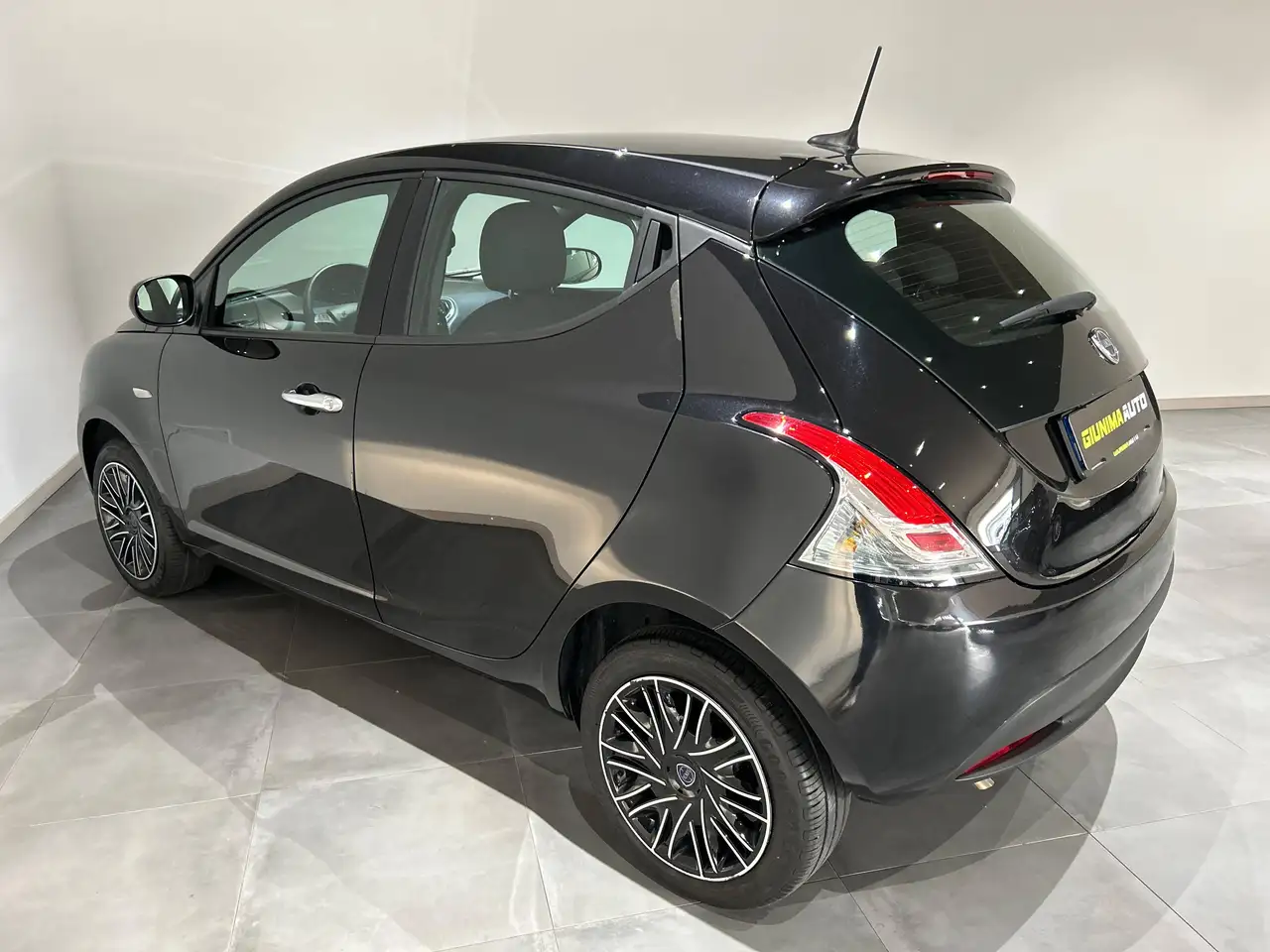 Lancia Ypsilon 2024