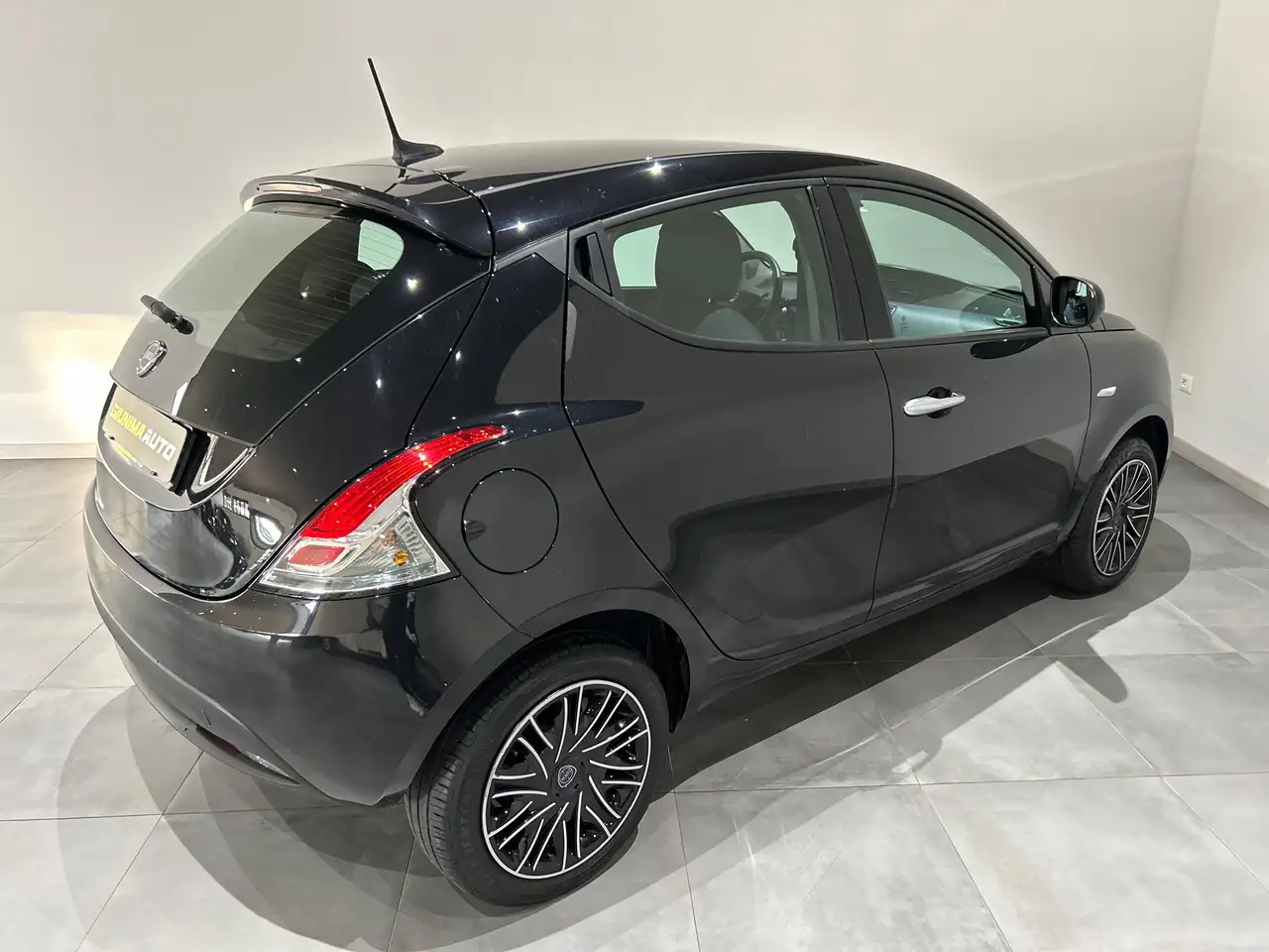 Lancia Ypsilon 2024 — фото 6