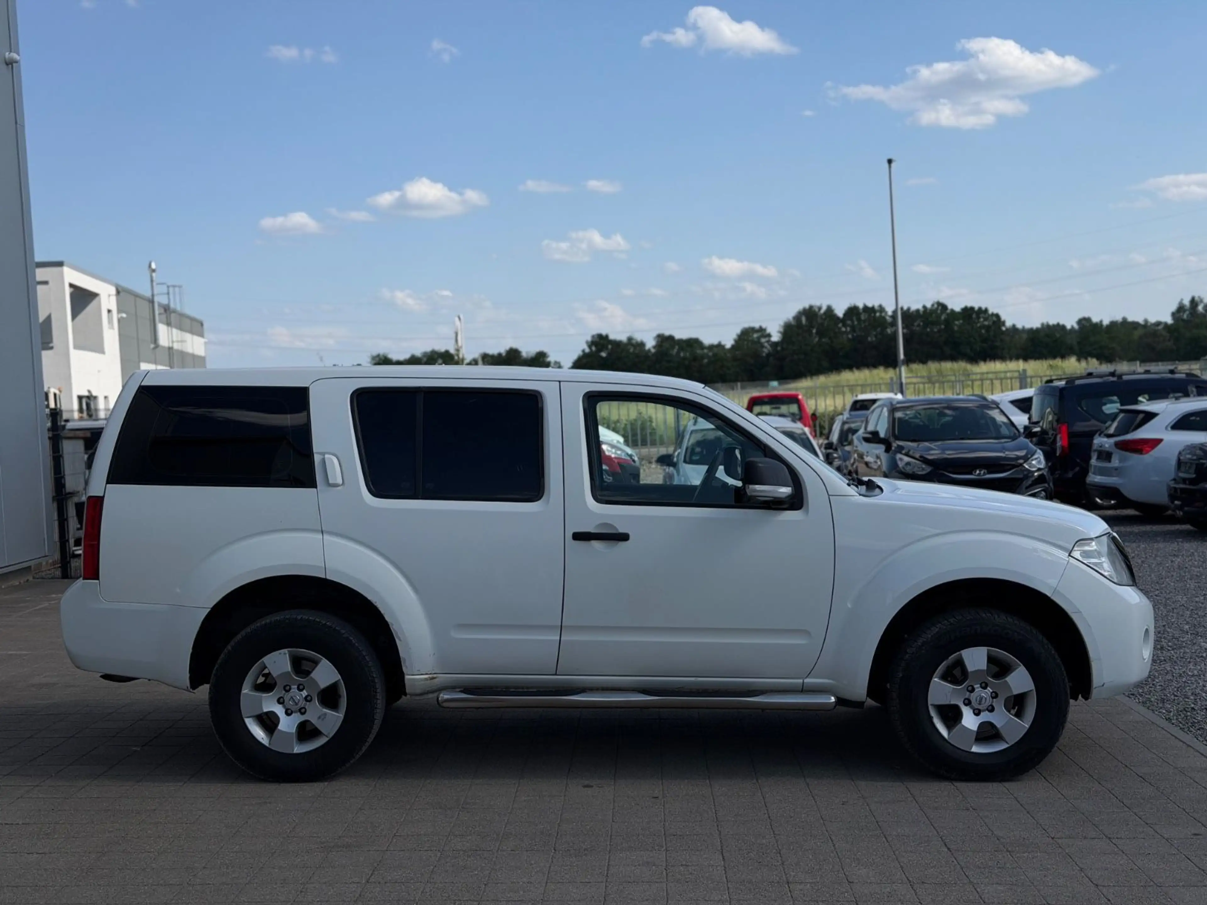 Nissan Pathfinder 2.5 dCi LE 7-Sitzer Kamera 4x4 Sitzhz — photo 3