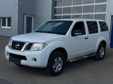2.5 dCi LE 7-Sitzer Kamera 4x4 Sitzhz