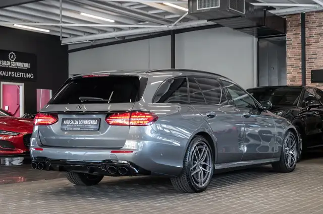 Mercedes-Benz E Class view 7