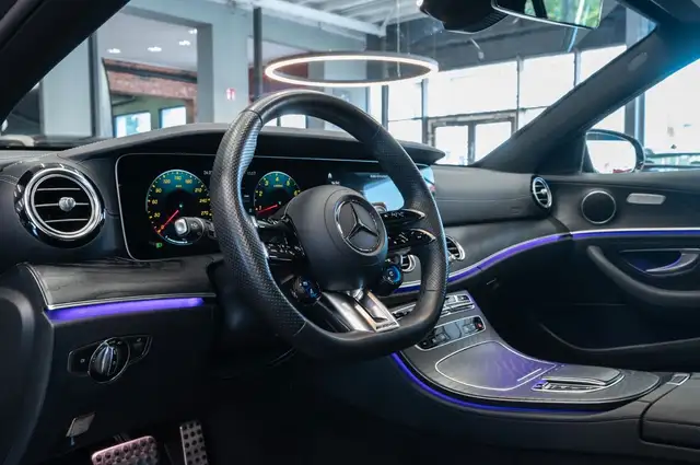 Mercedes-Benz E Class view 11