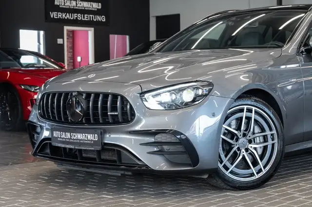 Mercedes-Benz E Class view 3