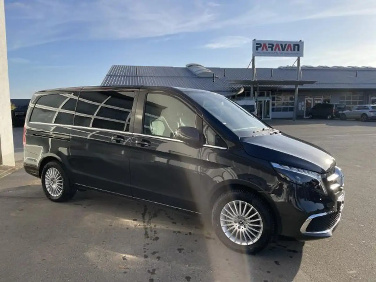 Mercedes-Benz V 250 V-Klasse  d lang Avantgarde Navi LED Klima Šedá - 2