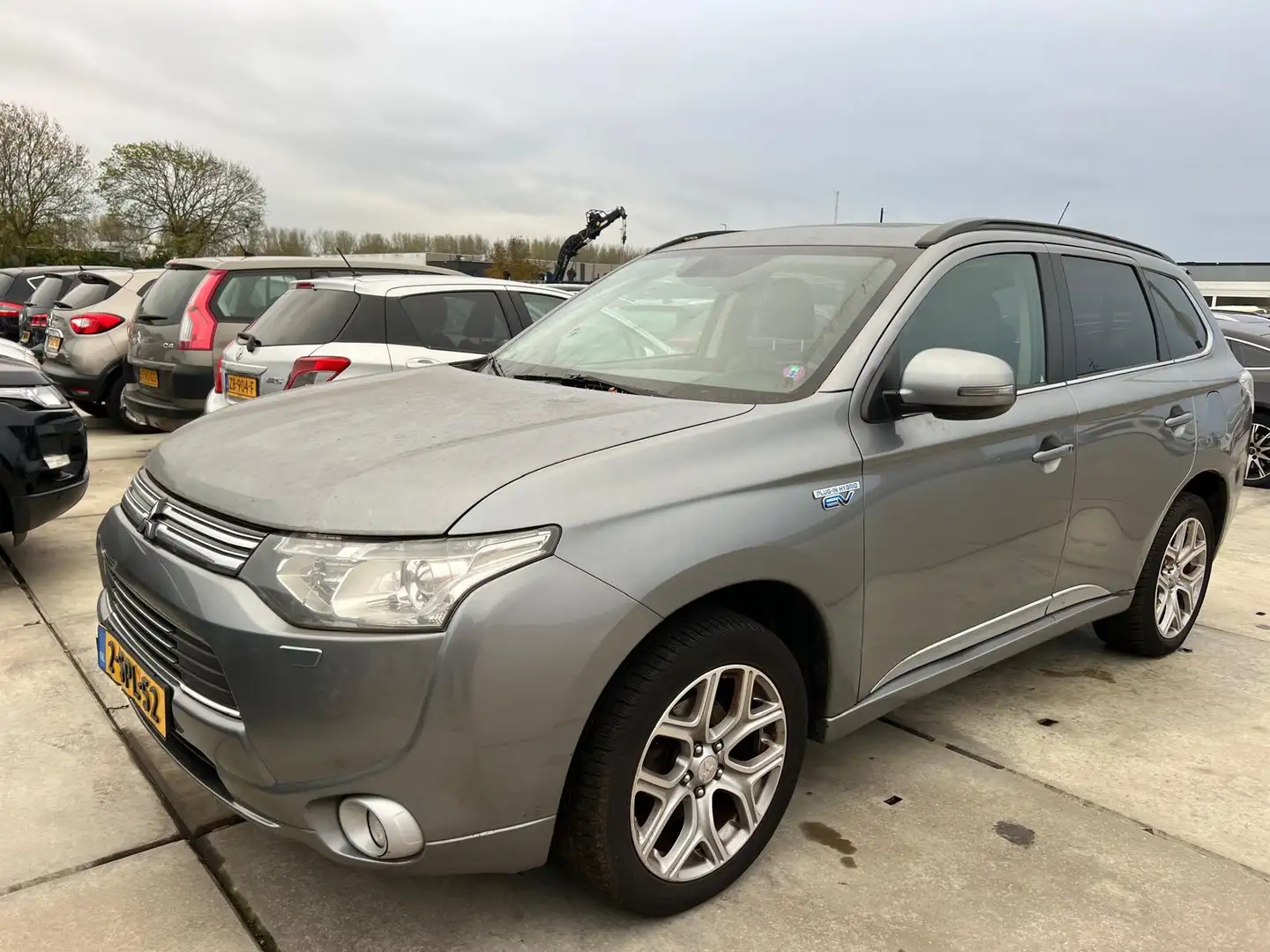 Mitsubishi Outlander 2013 * 2.0 PHEV Instyle+ * AUTOMAAT * VOLLEDER * E Gris - 1
