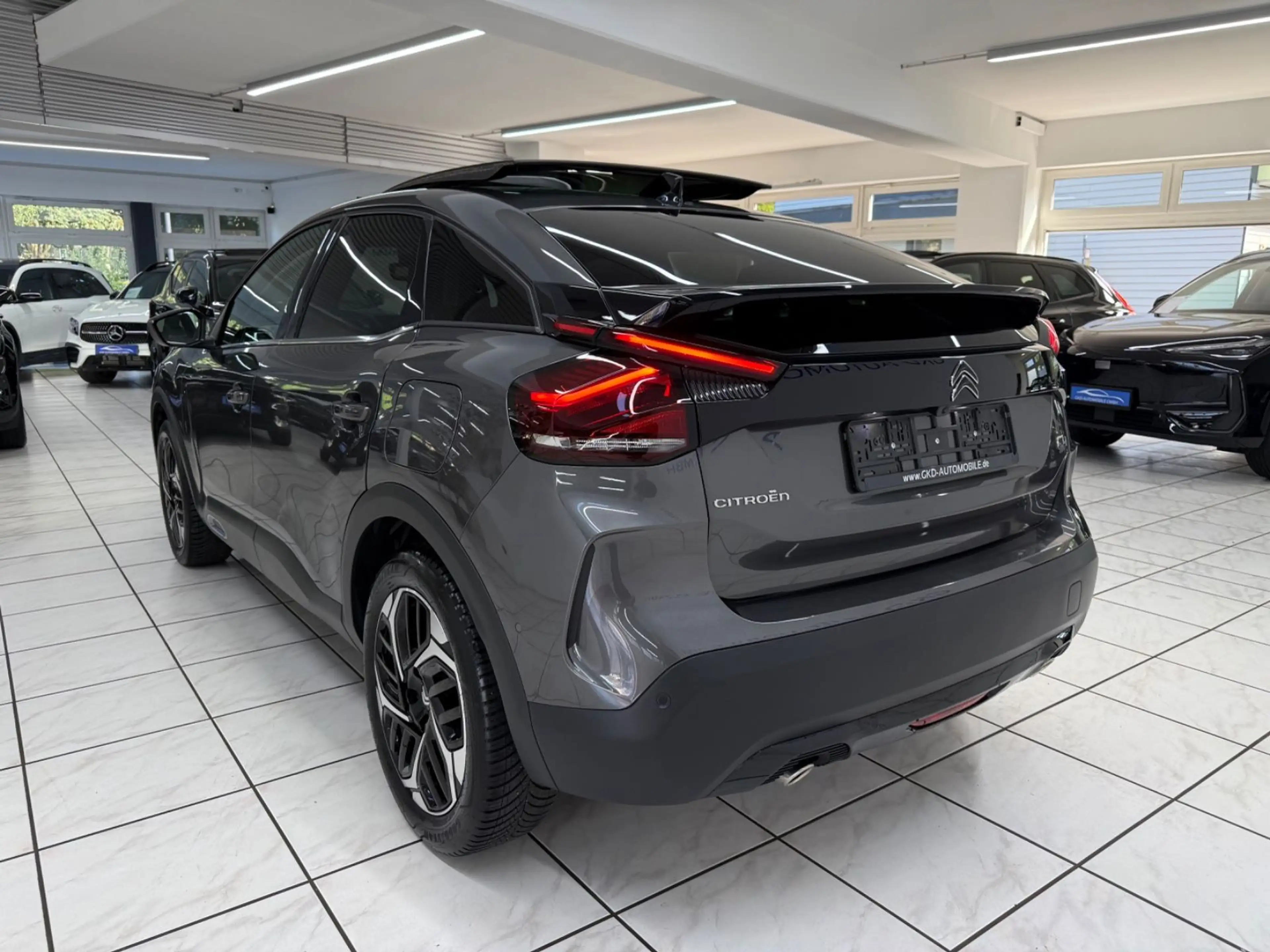Citroen C4 Shine*Pano*HUD*Navi*Sitzhzg.*Carplay*Kamera — photo 2