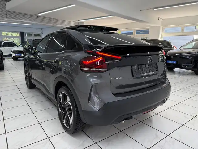 Citroen C4 view 2