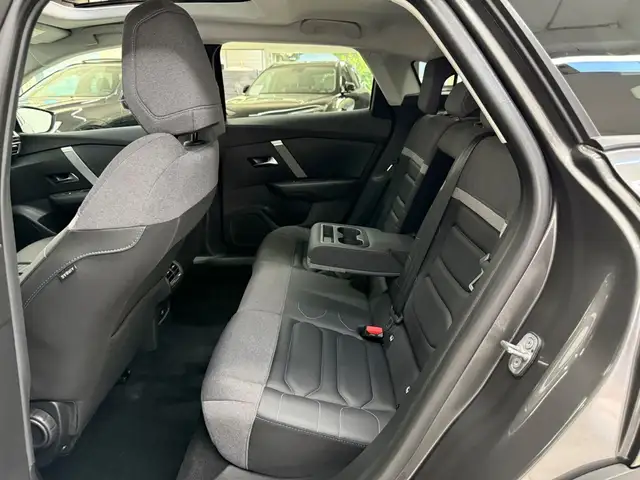 Citroen C4 view 14